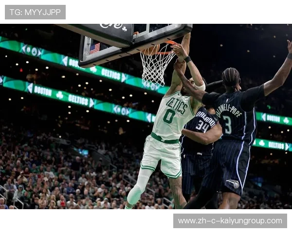 凯尔特人靠怀特全面防守效率,前段压制明显